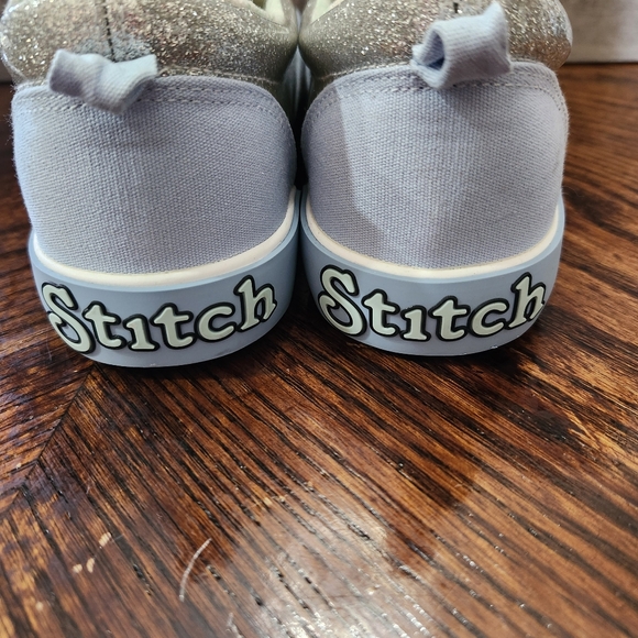 Disney Stitch Slip-On Sneakers Blue Allover Print Women’s Size 5 Excellent - Picture 2 of 9